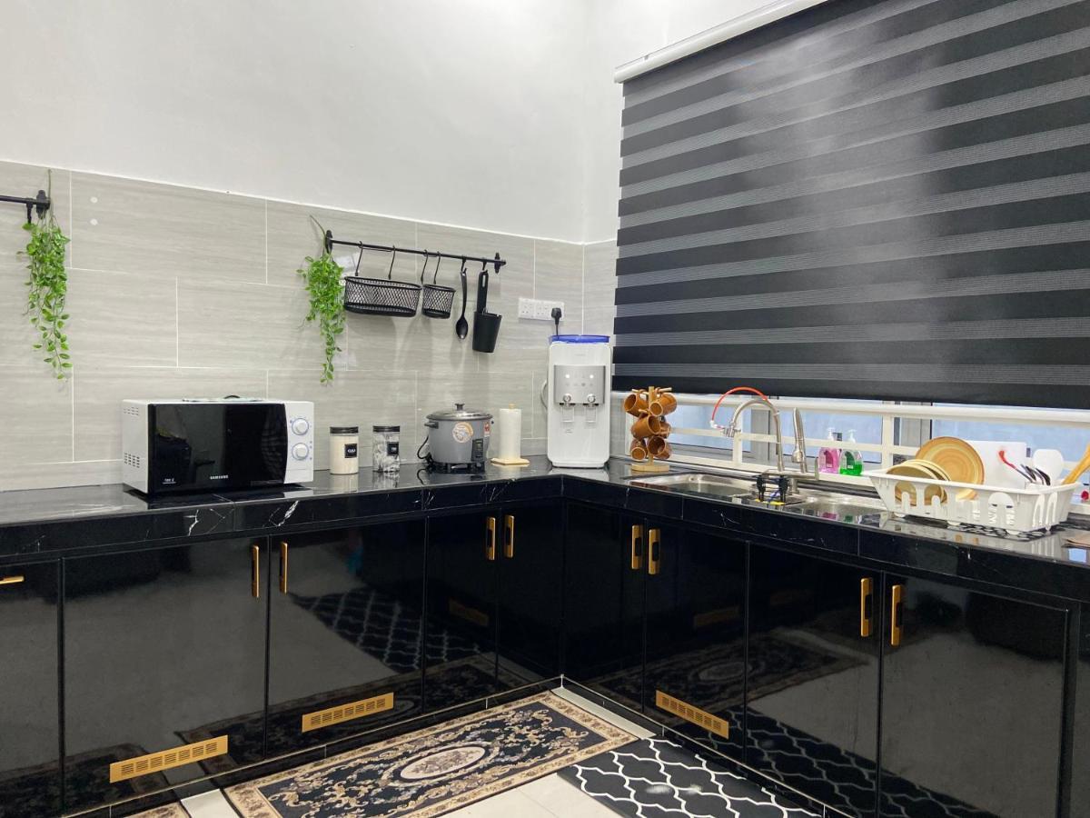 De Jara Guesthouse Dungun For Malay Eksteriør bilde