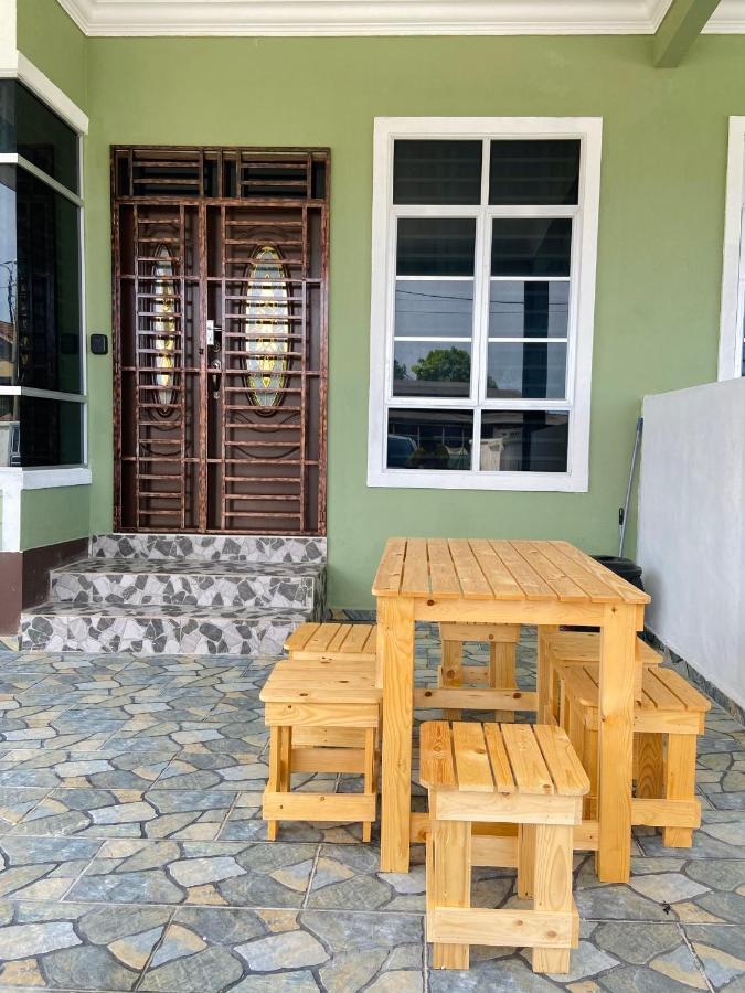 De Jara Guesthouse Dungun For Malay Eksteriør bilde